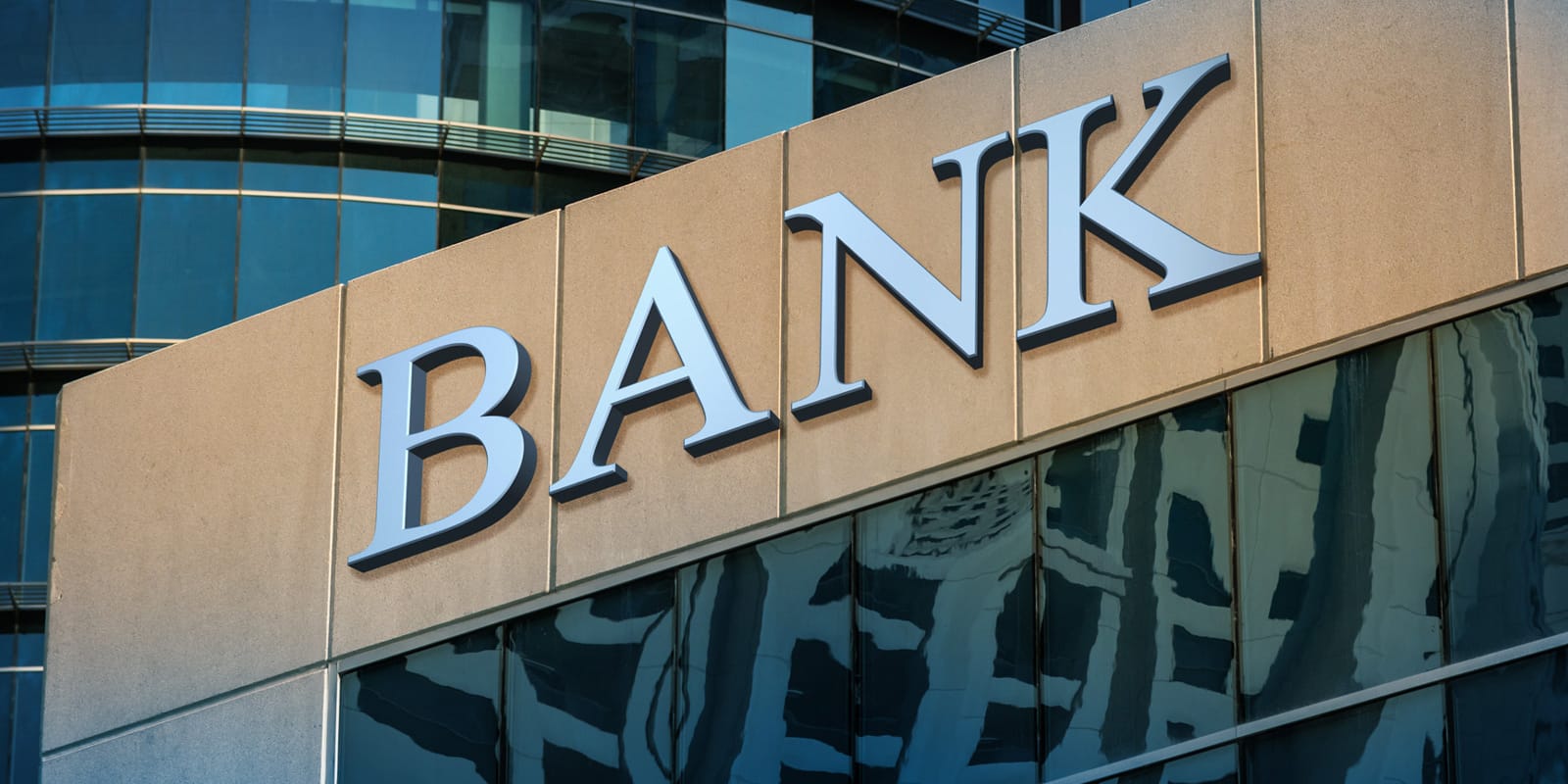 Commercial Banks Restore Liquidity to Near Pre-Crisis Levels